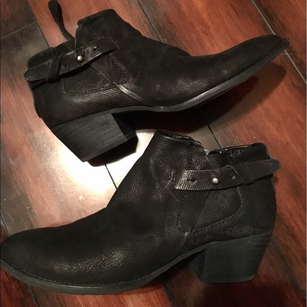Never worn dolce vita black booties