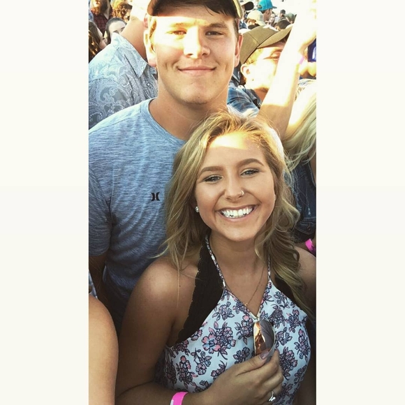 Meet your Posher, Ally - Picture 1 of 1