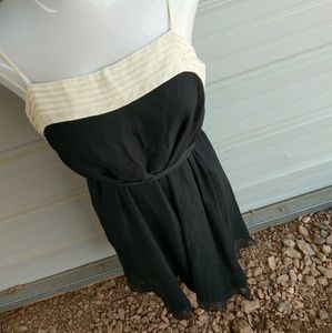 Sleeveless belted dress