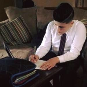 Meet your Posher, Ernesto