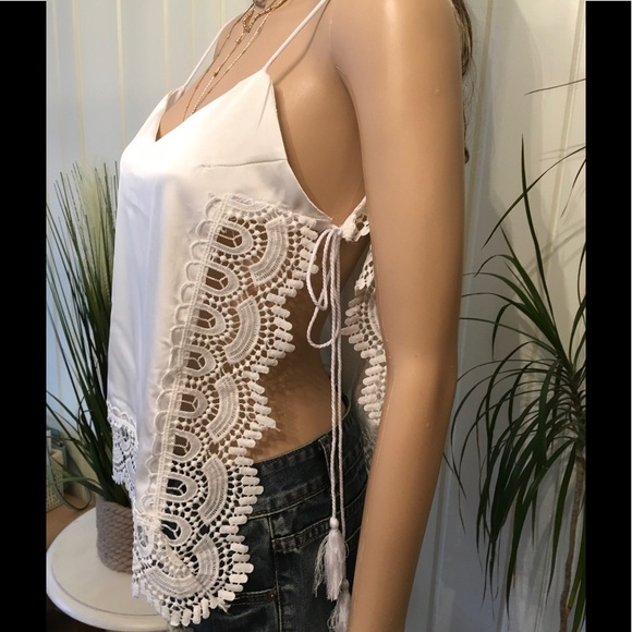 LACE BORDER OPEN SIDE TANK - Picture 5 of 8