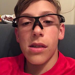 Meet your Posher, Ethan