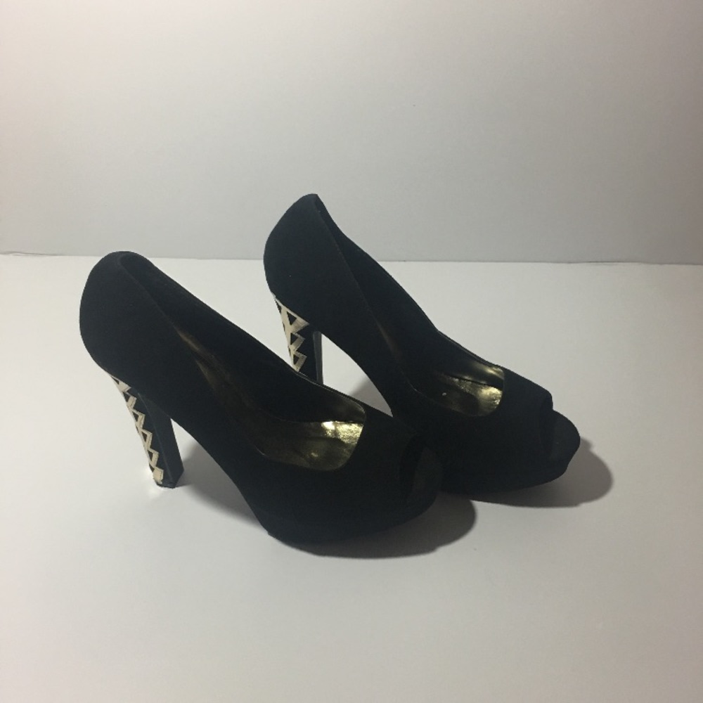 Diva Lounge Suede high heels size 8 1/2