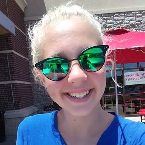 Meet your Posher, Emmaly