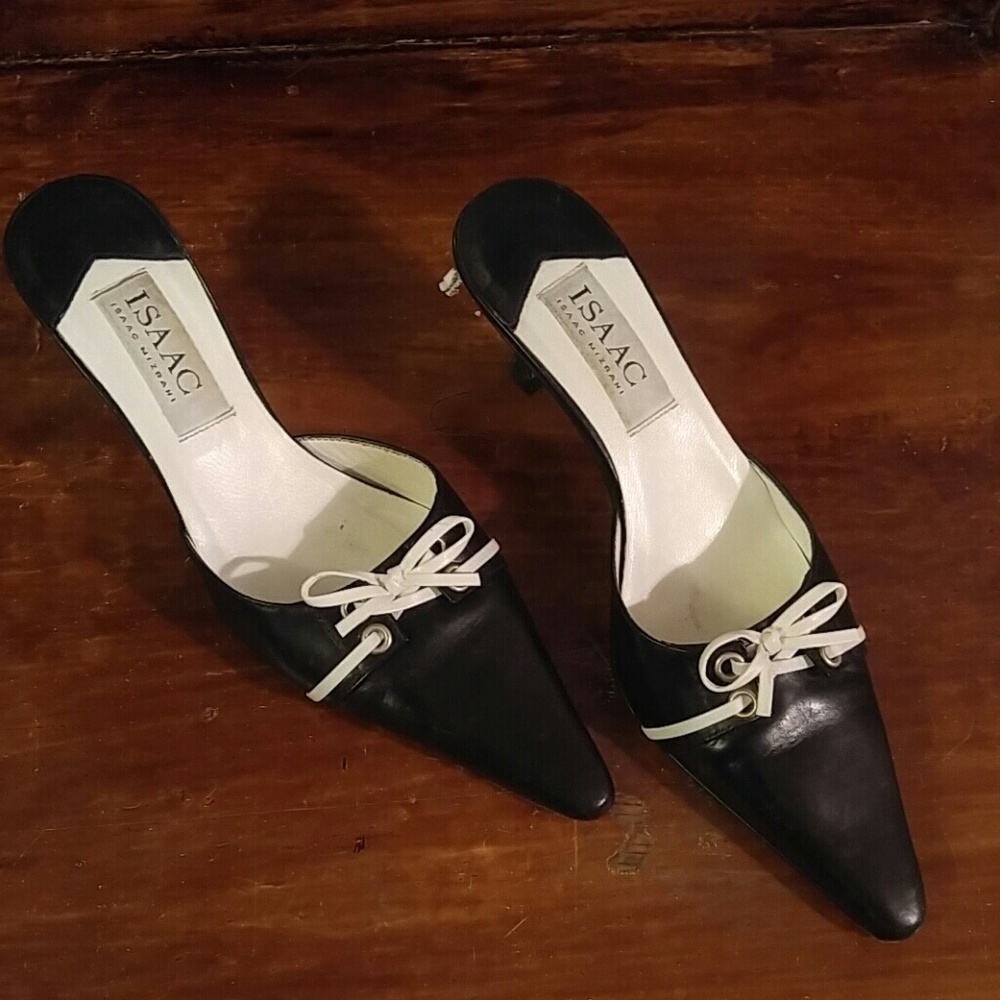 Isaac Mizrahi kitten heels