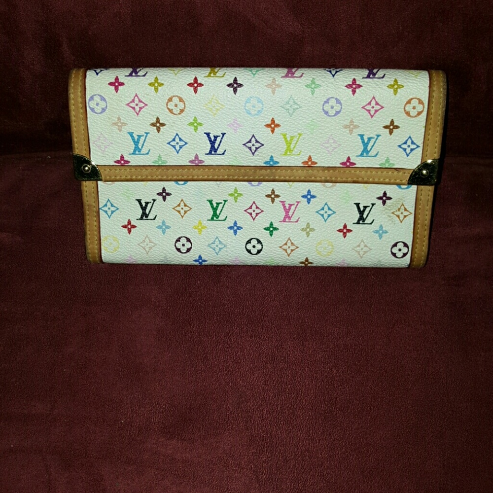 Louis Vuitton white wallet