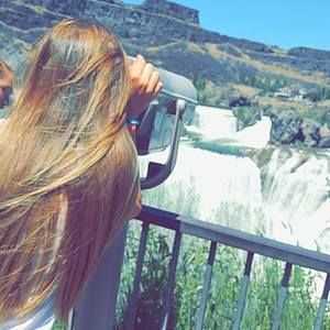 Meet your Posher, Vanessa