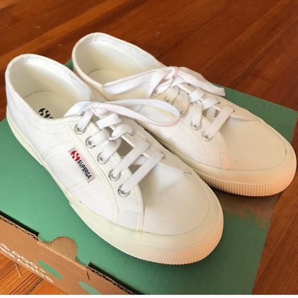 superga size 37