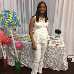 Meet your Posher, Abigail