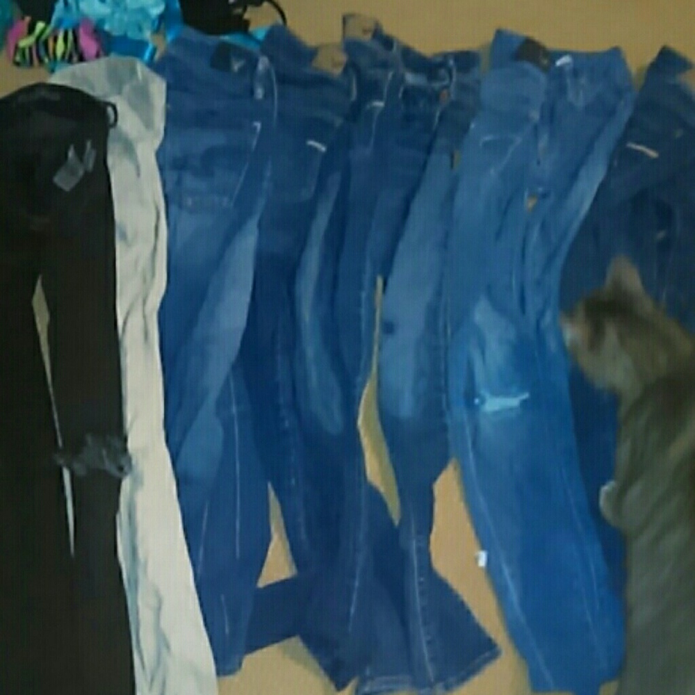 Tons of ae jeans