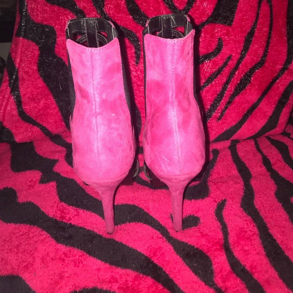 Heels - Picture 3 of 3