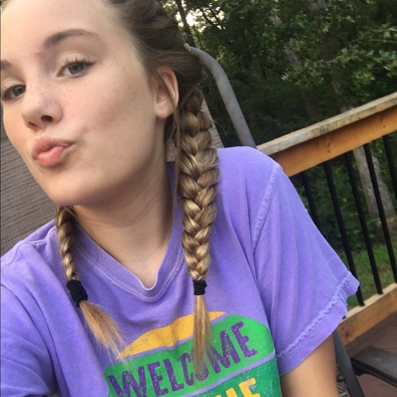 Meet your Posher, Hannah - Picture 1 of 1