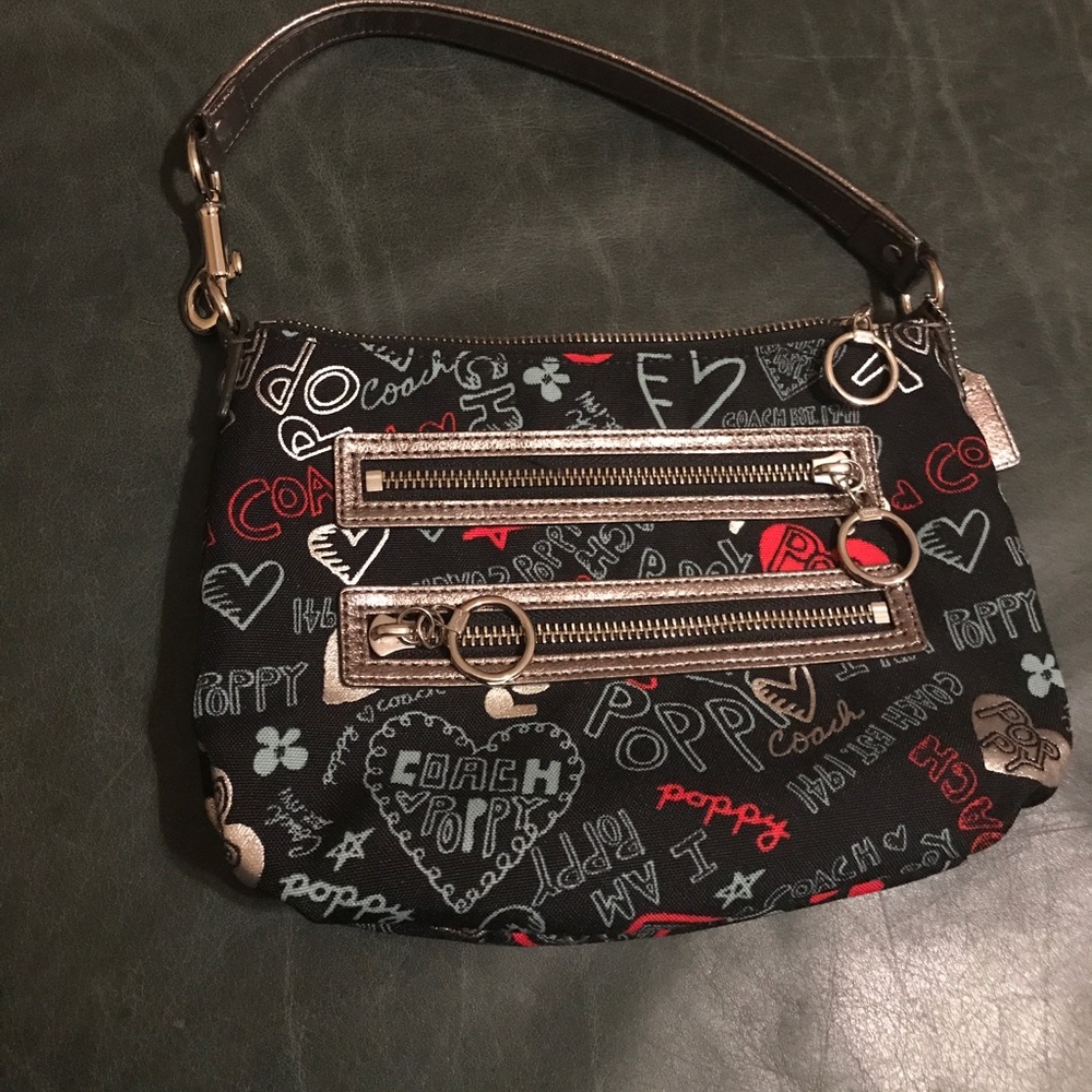 Coach poppy graffiti glam hearts NWT