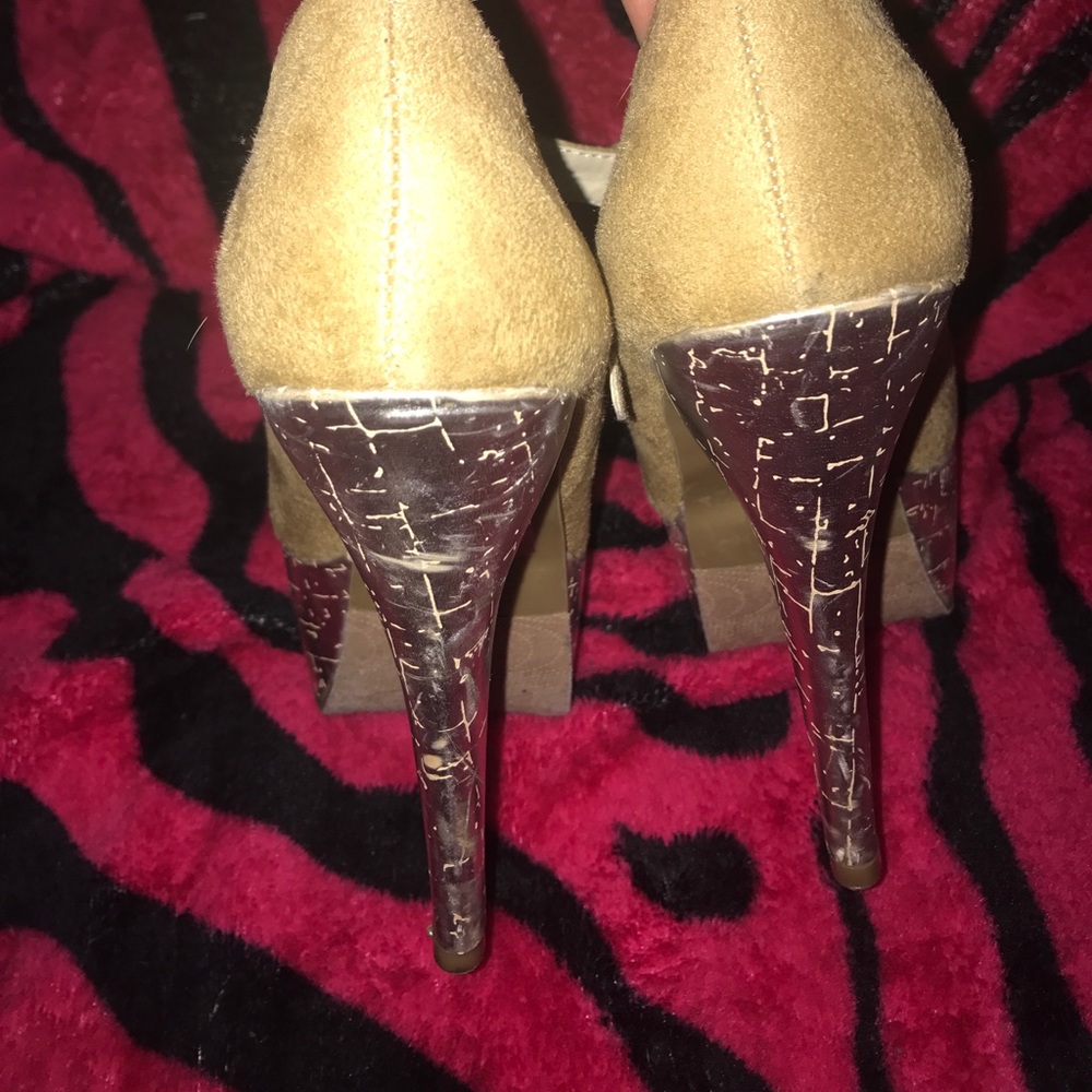 Platforms - Picture 2 of 3