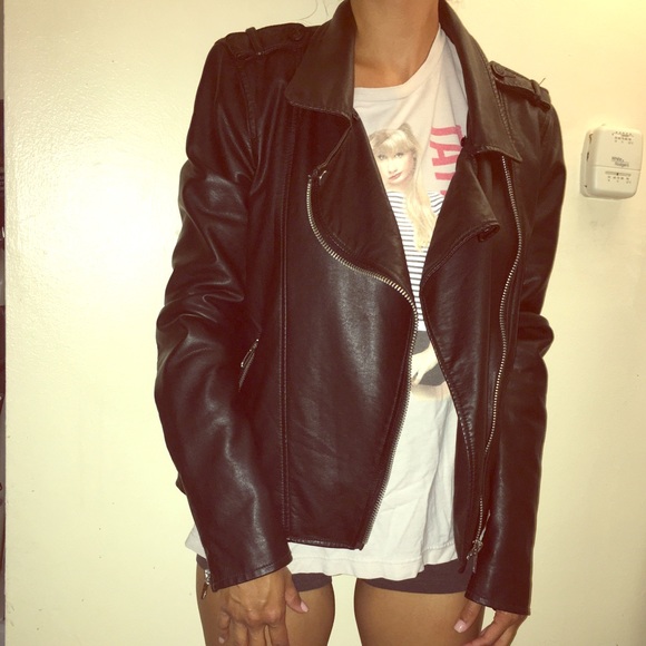 Forever 21 Jackets & Blazers - Faux Leather jacket