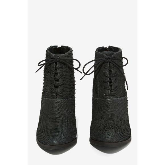 NIB Black Pointy Toe Lace Up Scaled Leather Boots - Picture 8 of 8