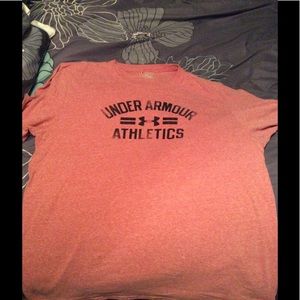 Under Armour T-shirt
