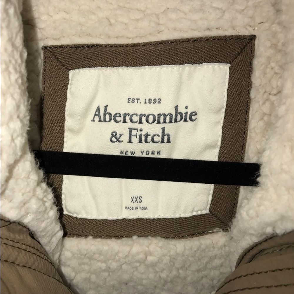 Warm Abercrombie and fitch jacket - Picture 3 of 3