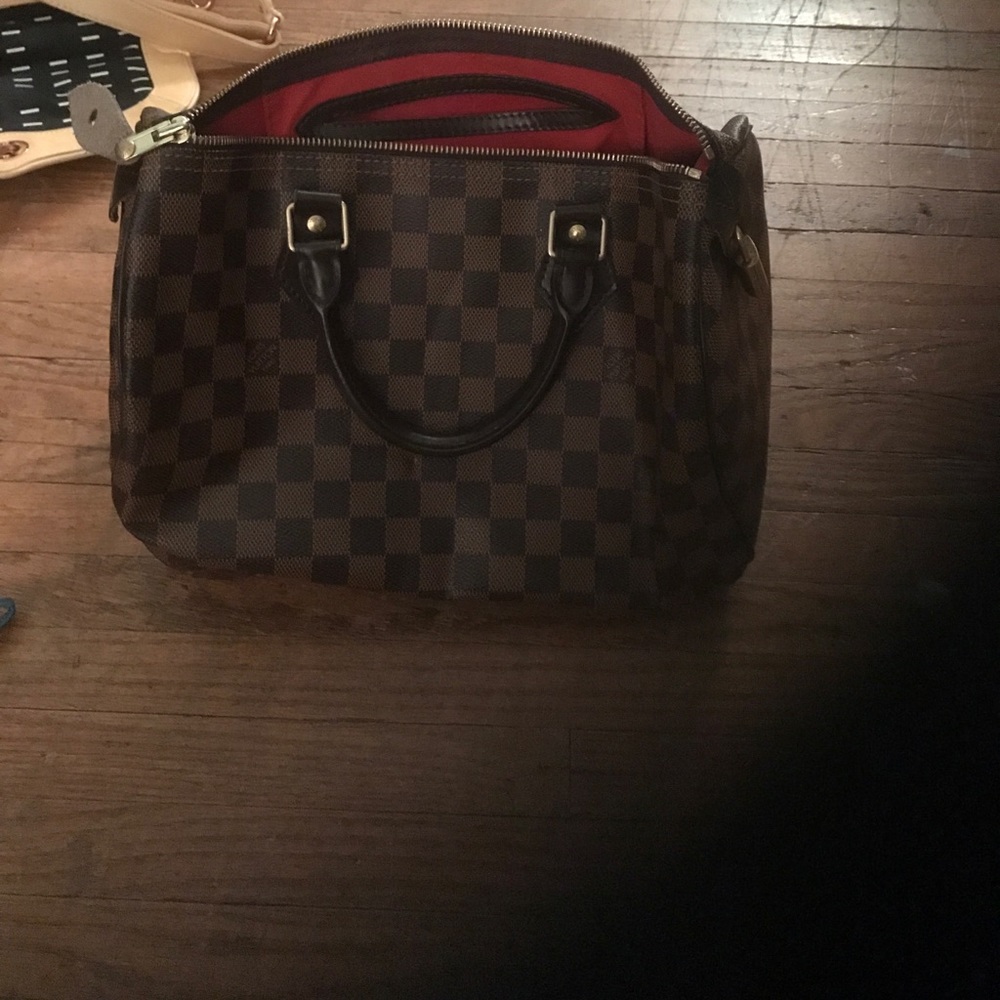 Authentic Louis Vuitton speedy