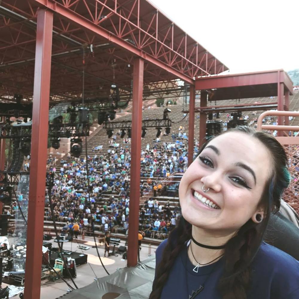 Meet your Posher, Indigo