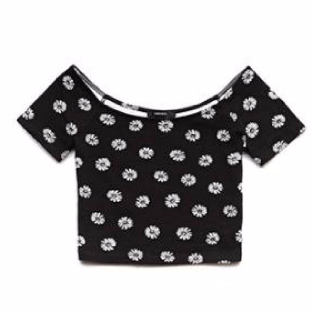 Forever21 Black and White Daisy Wide Shoulder Crop