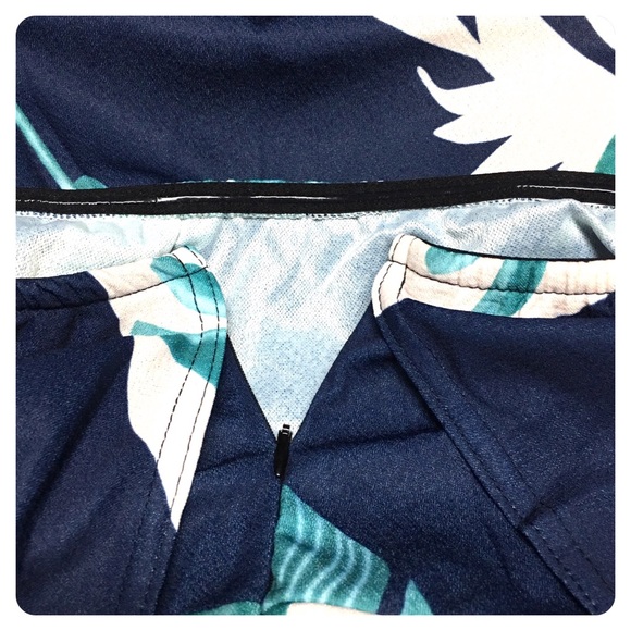 🆕 tropical sleeveless romper - Picture 5 of 5