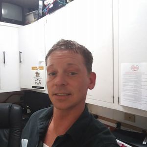 Meet your Posher, Derrick