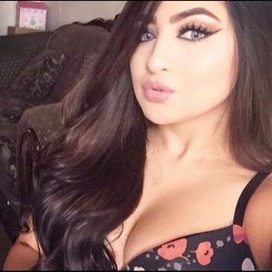 Meet your Posher, Daniela