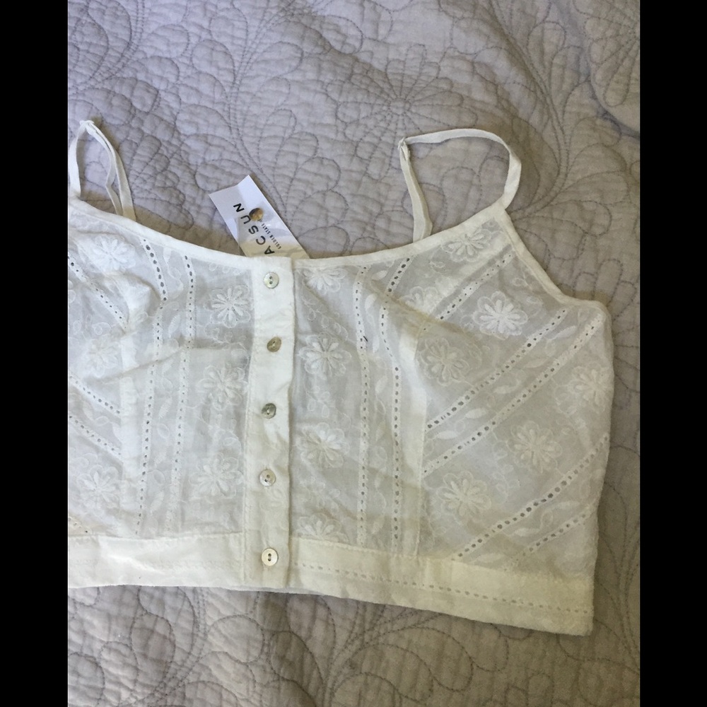 BRAND NEW PACSUN WHITE CROP TOP