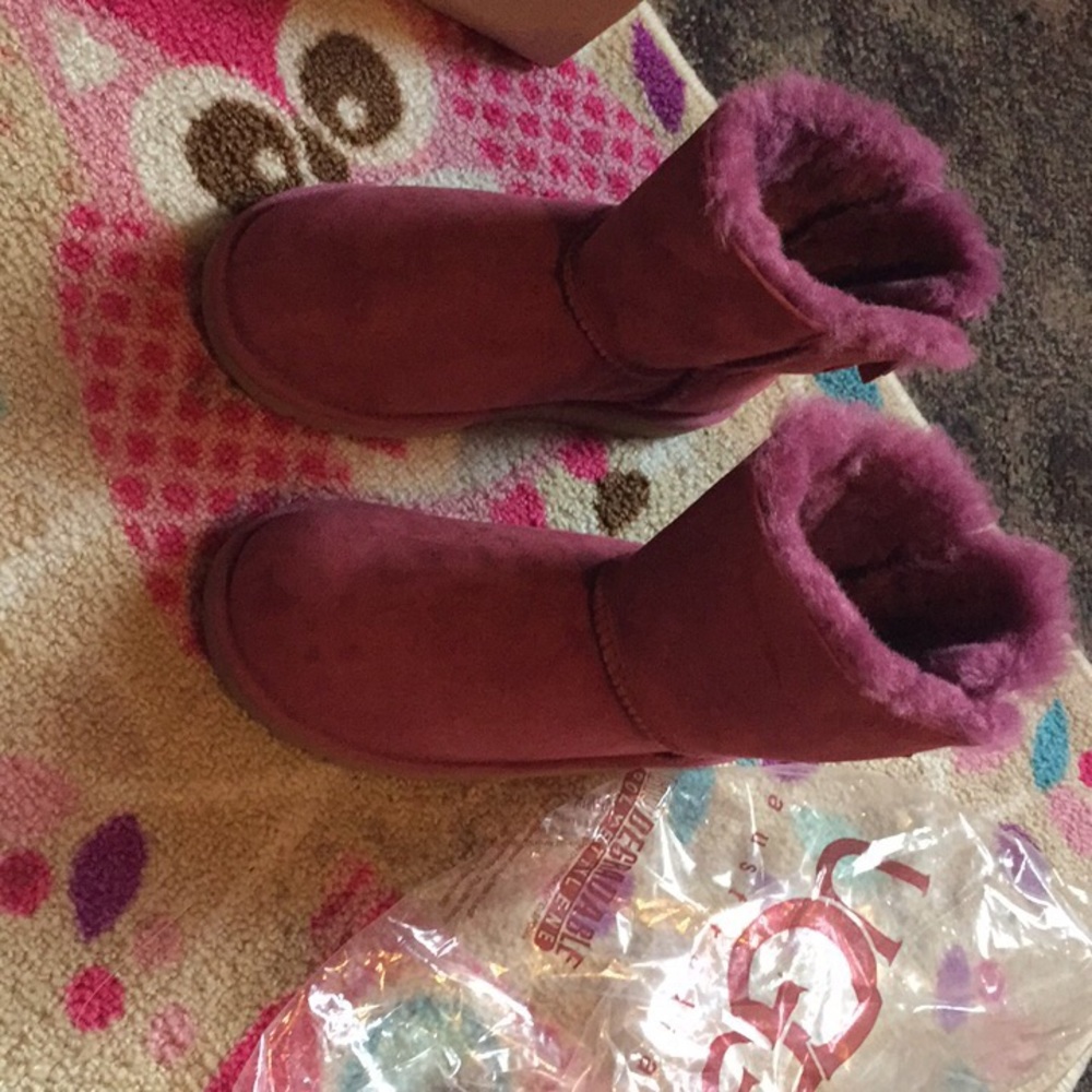 Brand new uggs out the box I ordered a 5 they a 6