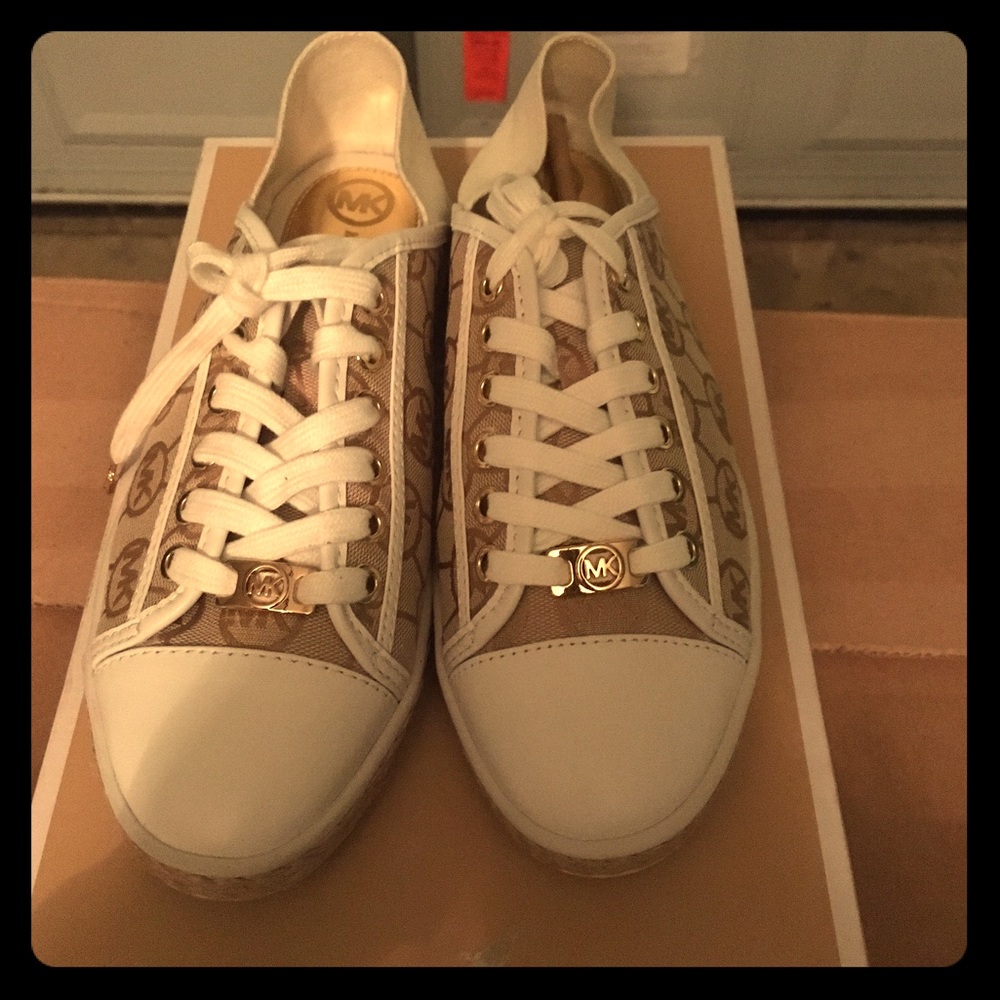 Nib Michael Kors Kristy Slides sz 7.5