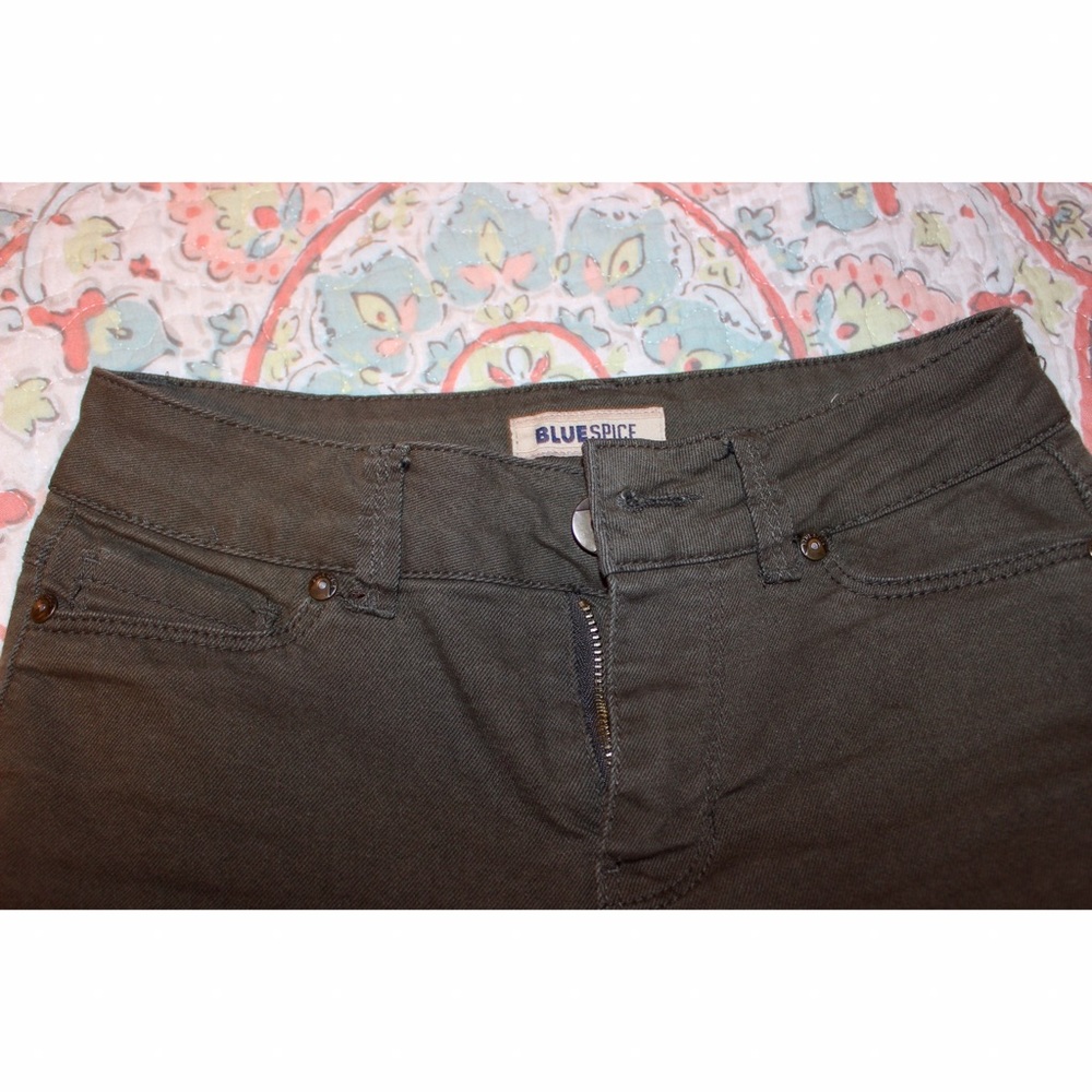 Cropped Olive Jeans