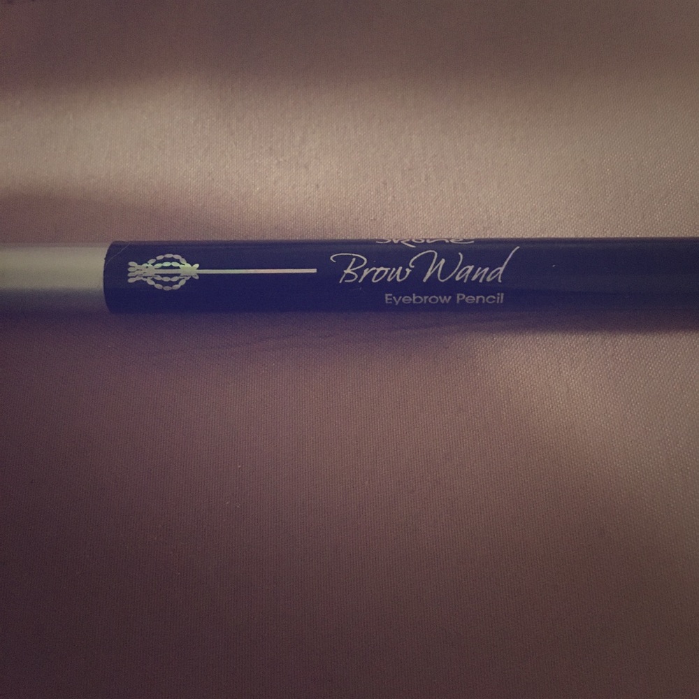 Eyebrow Pencil - BRAND NEW