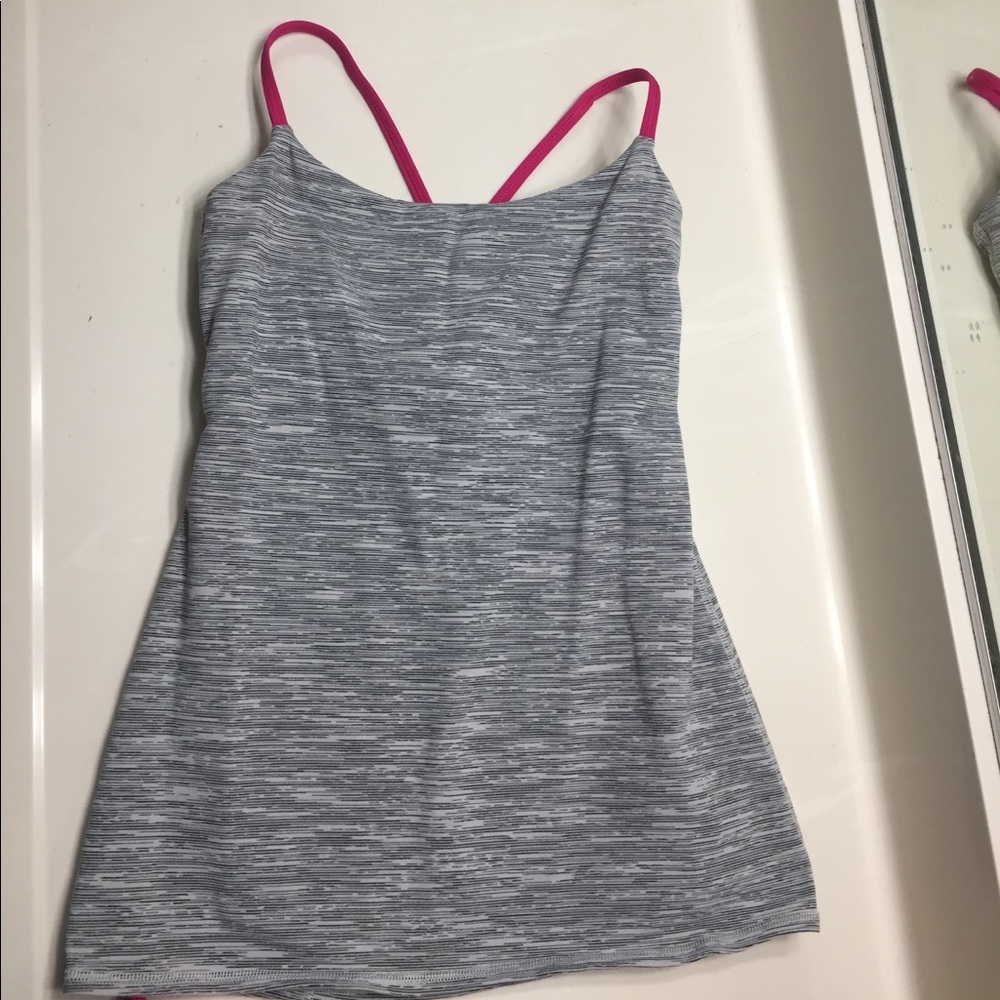 Lululemon top