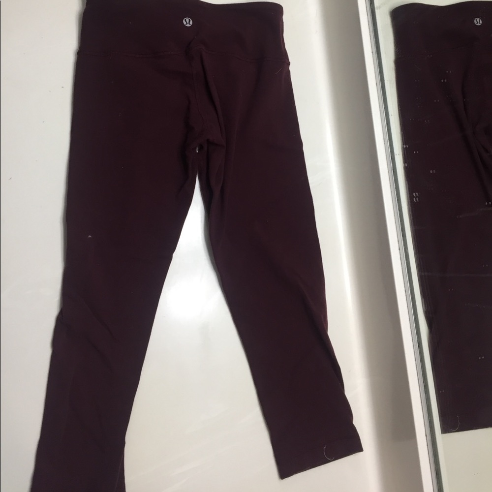 Lululemon Wunder Under Crops maroon/ burgandy - Picture 1 of 3