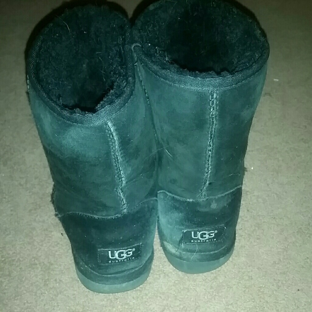 Black Uggs