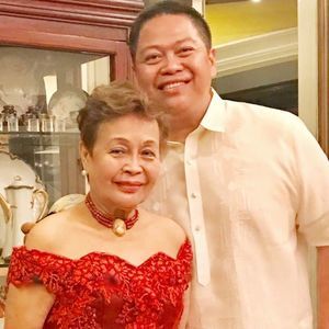 Meet your Posher, Buds