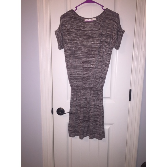 Dress - Picture 2 of 6