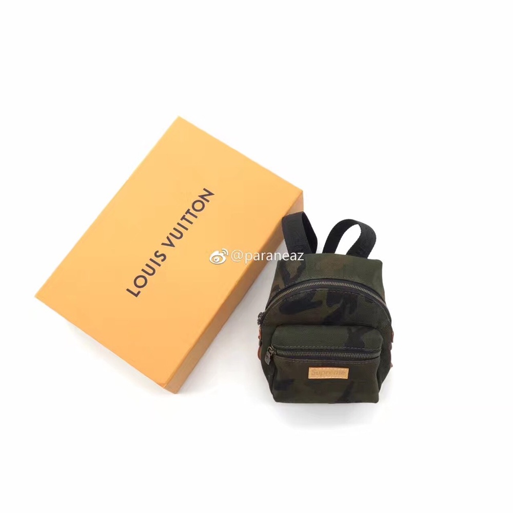 louis vuitton lv x supreme mini backpack