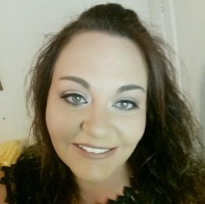 Meet your Posher, Leighann