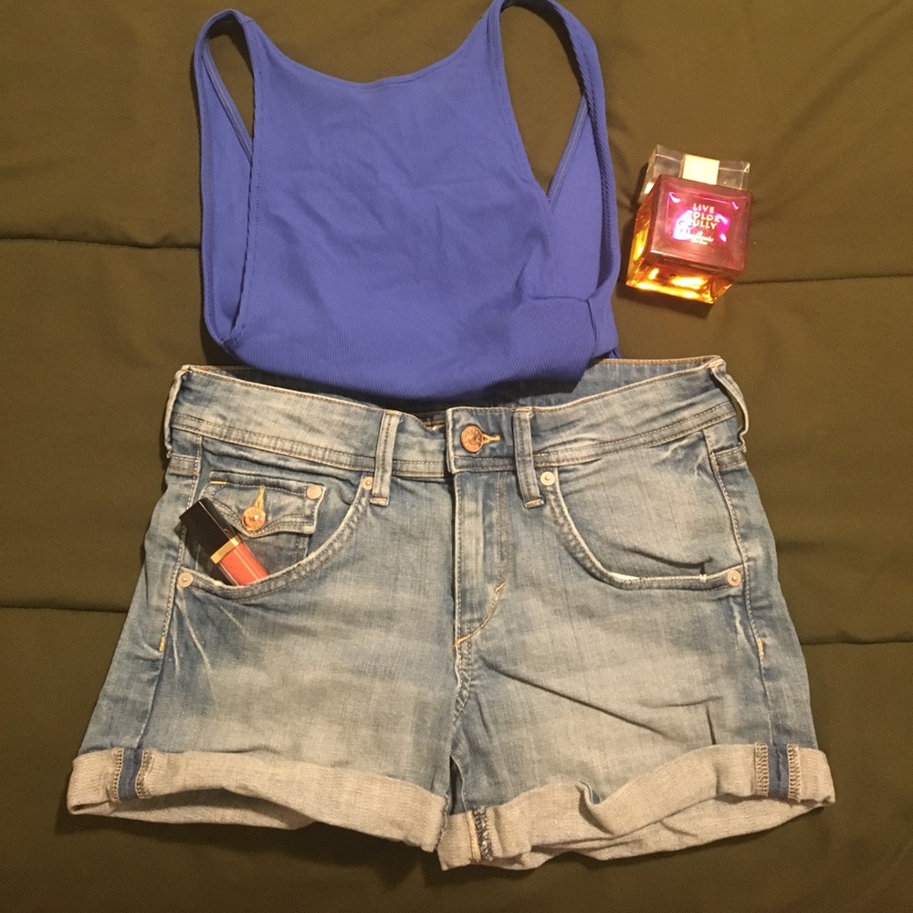 Cuffed H&M light blue Denim shorts