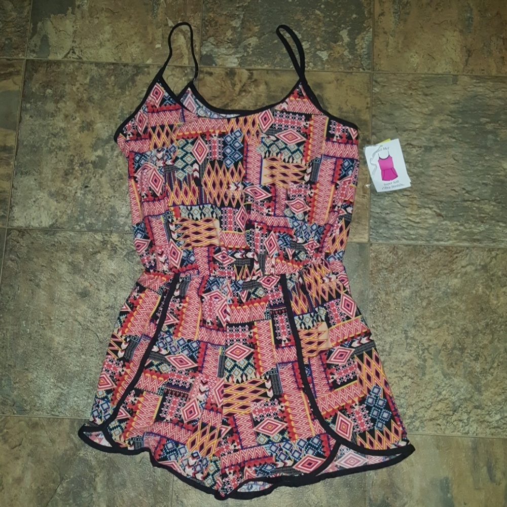 ■SOLDOUT■NEW LADIES AZTEC PRINT ROMPER - Picture 1 of 4
