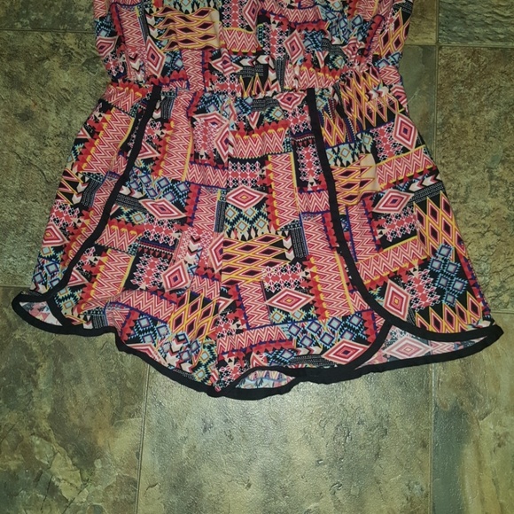 ■SOLDOUT■NEW LADIES AZTEC PRINT ROMPER - Picture 3 of 4