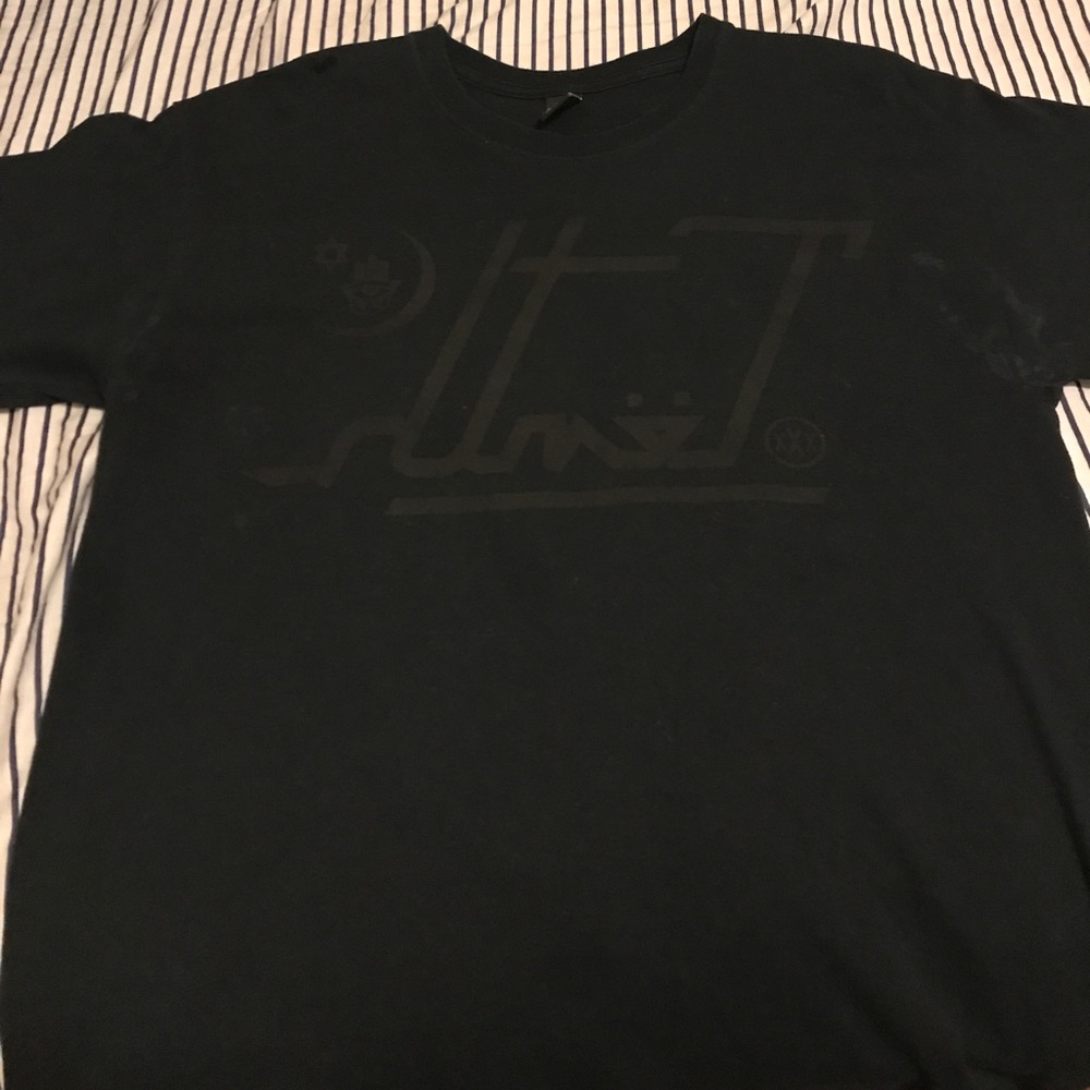 10 deep t shirt black on black