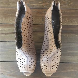 Enzo Angiolini bootie