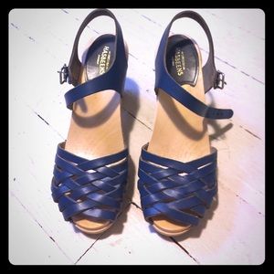 Blue basket weave Swedish Hasbeens size 37 = 7