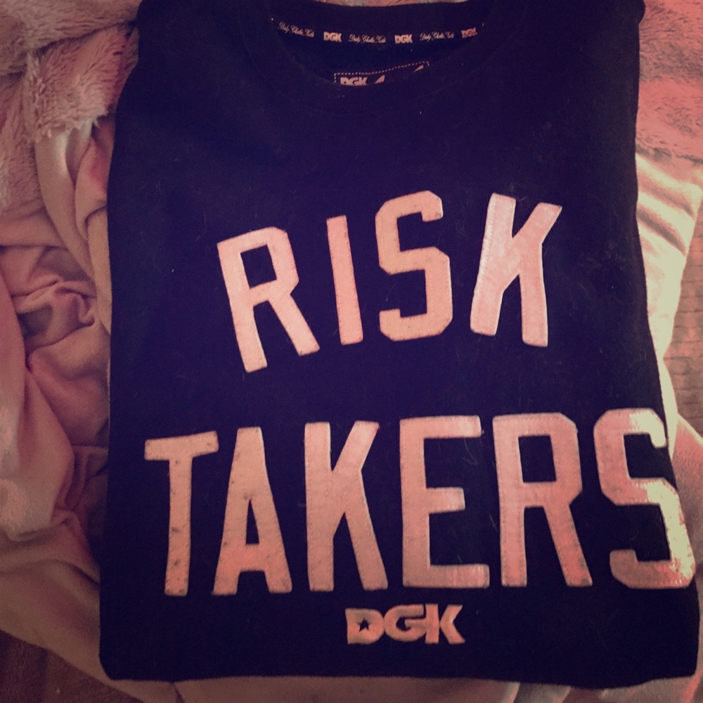 DGK CREW NECK