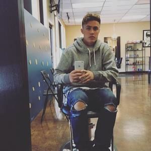 Meet your Posher, Alex