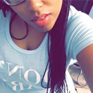 Meet your Posher, Lorraine