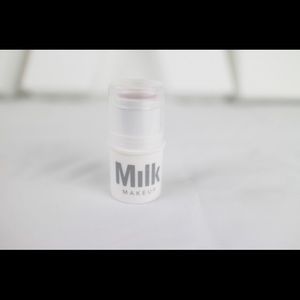 Milk Makeup Highlighter - Multiple use highlighter